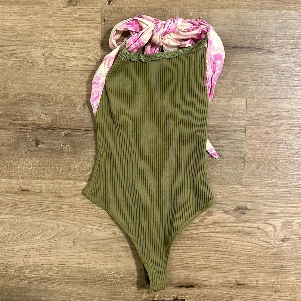 Free People Intimately Ribbed Bodysuit Halter Tie Neck Floral Straps Size Small